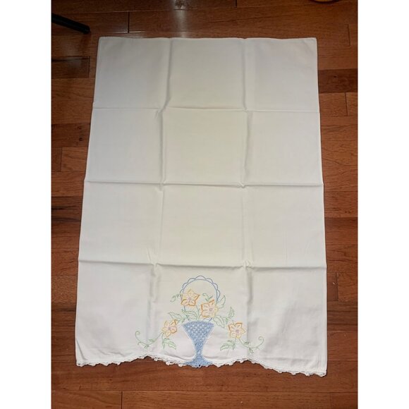 Vintage embroidered pillowcases set of 2 floral basket design white cotton lace - Picture 10 of 11